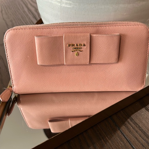 GUC Pink PRADA Bow Long Zippered Wallet - Picture 1 of 6